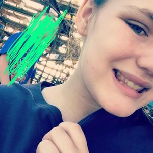 Meet your Posher, Crystal